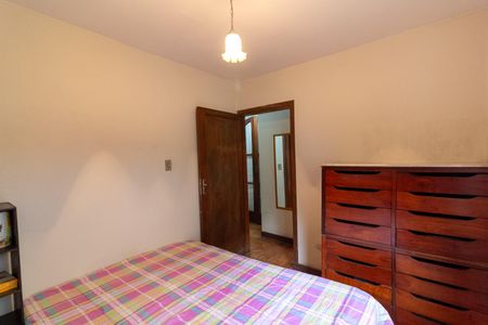 Casa à venda com 249m², 4 quartos e 6 vagas Casa à venda com 249m², 4 quartos e 6 vagasSuíte 2