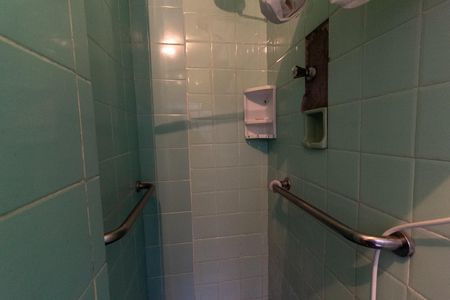 Casa à venda com 249m², 4 quartos e 6 vagas Casa à venda com 249m², 4 quartos e 6 vagasBanheiro da Suíte 2