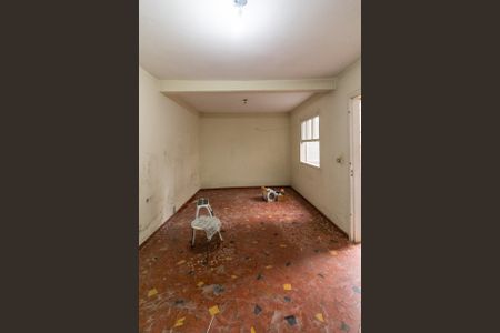 Casa à venda com 249m², 4 quartos e 6 vagas Casa à venda com 249m², 4 quartos e 6 vagasQuarto de Serviço 1