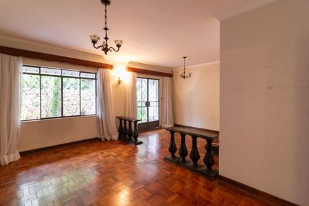Sala de estar de casa à venda com 4 quartos, 249m² em Jardim Hipico, São Paulo
