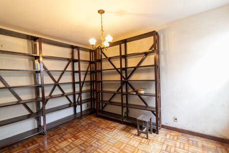 Casa à venda com 249m², 4 quartos e 6 vagas Casa à venda com 249m², 4 quartos e 6 vagasQuarto 2