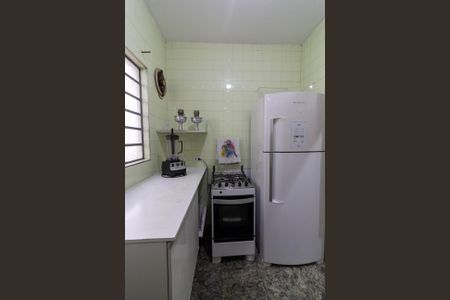 Casa à venda com 249m², 4 quartos e 6 vagas Casa à venda com 249m², 4 quartos e 6 vagasCozinha