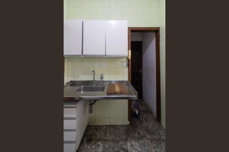 Casa à venda com 249m², 4 quartos e 6 vagas Casa à venda com 249m², 4 quartos e 6 vagasCozinha