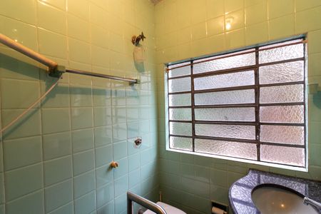 Casa à venda com 249m², 4 quartos e 6 vagas Casa à venda com 249m², 4 quartos e 6 vagasBanheiro da Suíte 2