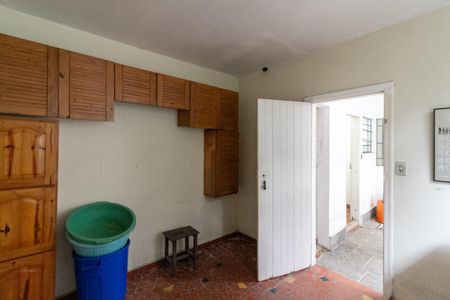 Casa à venda com 249m², 4 quartos e 6 vagas Casa à venda com 249m², 4 quartos e 6 vagasQuarto de Serviço 2