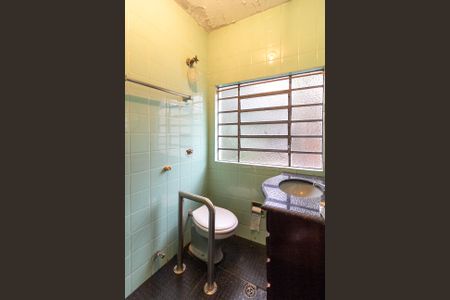 Casa à venda com 249m², 4 quartos e 6 vagas Casa à venda com 249m², 4 quartos e 6 vagasBanheiro da Suíte 2