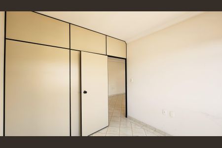 Casa à venda com 237m², 3 quartos e 6 vagasEscritório