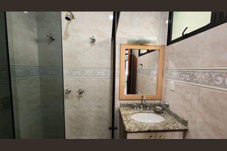 Casa à venda com 237m², 3 quartos e 6 vagasBanheiro 2