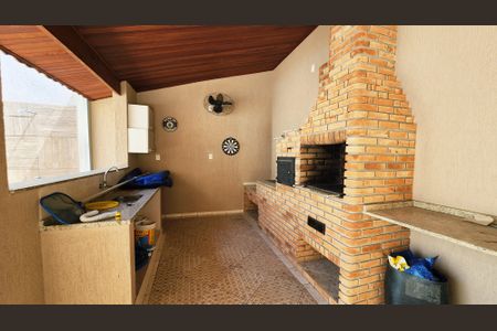 Casa à venda com 237m², 3 quartos e 6 vagasChurrasqueira