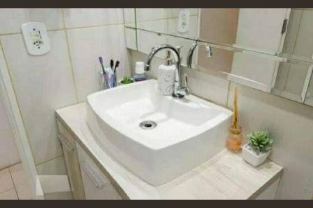 Apartamento à venda com 2 quartos, 54m² em Taboão, Diadema