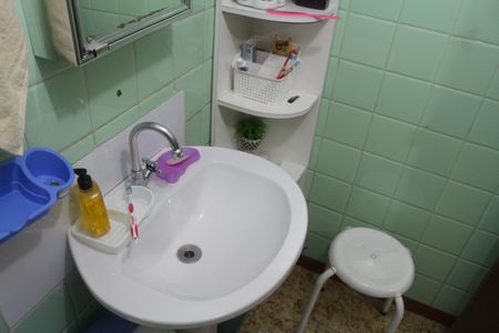 Casa à venda com 98m², 1 quarto e sem vagaBanheiro