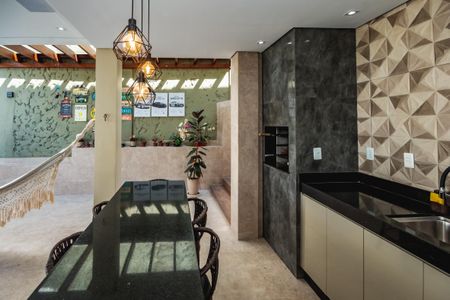 Casa à venda com 300m², 4 quartos e sem vagaEspaço Gourmet