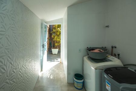 Casa à venda com 300m², 4 quartos e sem vagaÁrea de Serviço