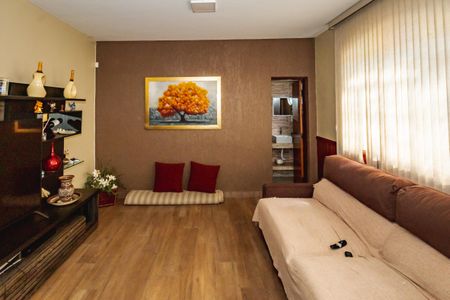 Casa à venda com 300m², 4 quartos e sem vagaSala