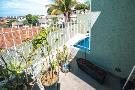Casa à venda com 300m², 4 quartos e sem vagaÁrea Externa