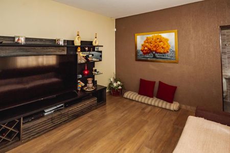 Casa à venda com 300m², 4 quartos e sem vagaSala