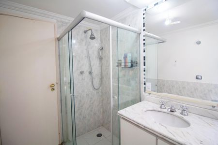 Apartamento à venda com 108m², 3 quartos e 1 vagaBanheiro da Suíte