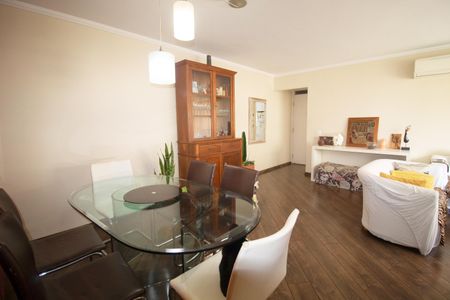 Apartamento à venda com 108m², 3 quartos e 1 vagaSala