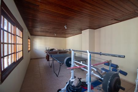 Casa à venda com 370m², 6 quartos e 4 vagasCASA 2