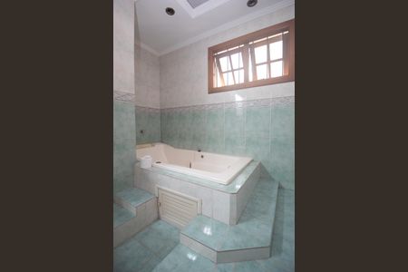 Casa à venda com 370m², 6 quartos e 4 vagasBanheiro da Suíte