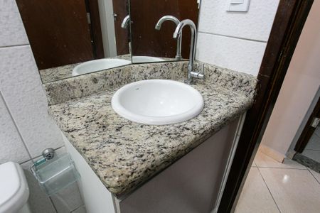 Casa para alugar com 116m², 3 quartos e 1 vaga Casa para alugar com 116m², 3 quartos e 1 vagaBanheiro Social