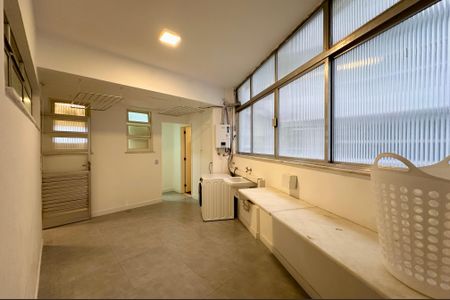 Apartamento para alugar com 264m², 4 quartos e 2 vagasÁrea de Serviço