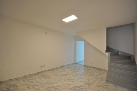 Sala de casa à venda com 5 quartos, 120m² em Vila Brasil, São Paulo