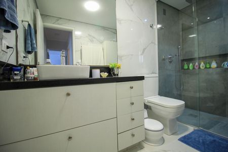 Apartamento para alugar com 90m², 3 quartos e 1 vaga Apartamento para alugar com 90m², 3 quartos e 1 vagaBanheiro Social