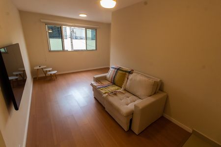 Sala de apartamento à venda com 2 quartos, 67m² em Cambuí, Campinas