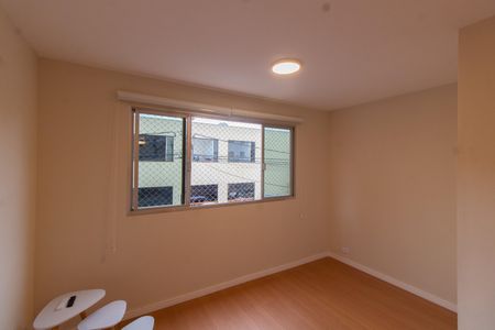 Sala de apartamento à venda com 2 quartos, 67m² em Cambuí, Campinas