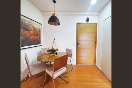 Apartamento para alugar com 62m², 2 quartos e 1 vagaSala