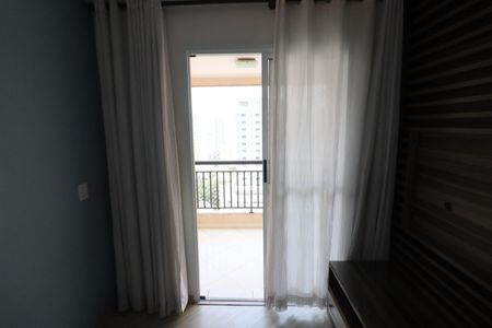 Sala de apartamento à venda com 2 quartos, 52m² em Quitaúna, Osasco