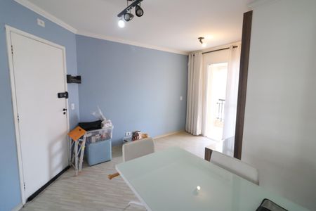 Sala de apartamento à venda com 2 quartos, 52m² em Quitaúna, Osasco