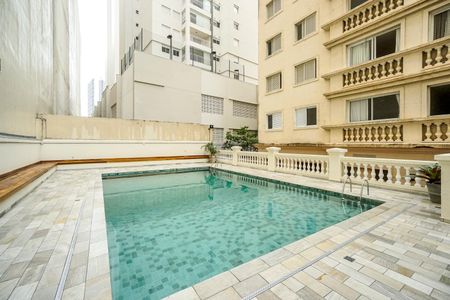 Apartamento à venda com 104m², 3 quartos e 1 vaga Apartamento à venda com 104m², 3 quartos e 1 vagaPiscina