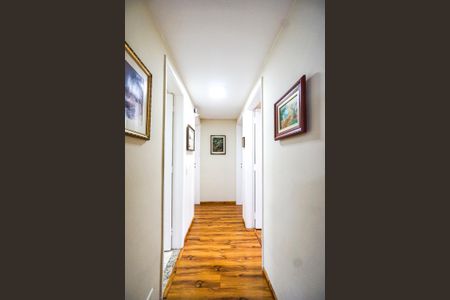 Apartamento à venda com 104m², 3 quartos e 1 vaga Apartamento à venda com 104m², 3 quartos e 1 vagaCorredor dos quartos