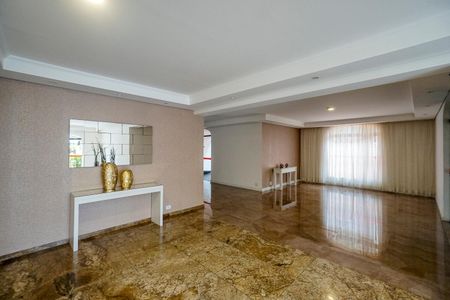 Apartamento à venda com 104m², 3 quartos e 1 vaga Apartamento à venda com 104m², 3 quartos e 1 vagaHall social