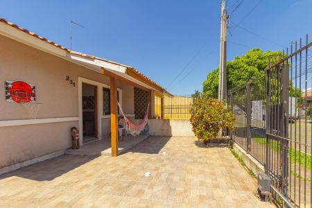 Casa à venda com 160m², 2 quartos e 1 vaga Casa à venda com 160m², 2 quartos e 1 vagaQuintal