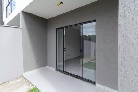 Casa à venda com 100m², 3 quartos e 2 vagasEntrada