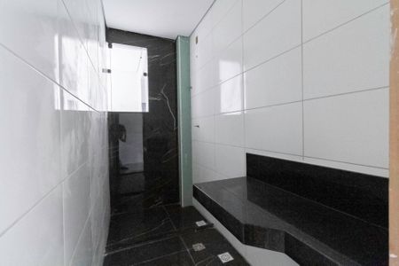 Casa à venda com 100m², 3 quartos e 2 vagasBanheiro social 