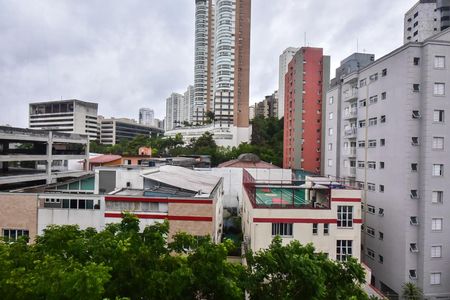 Apartamento à venda com 74m², 3 quartos e 2 vagasVista da Suíte 1