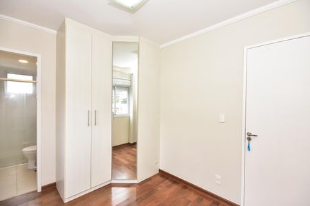 Apartamento à venda com 74m², 3 quartos e 2 vagasSuíte 1