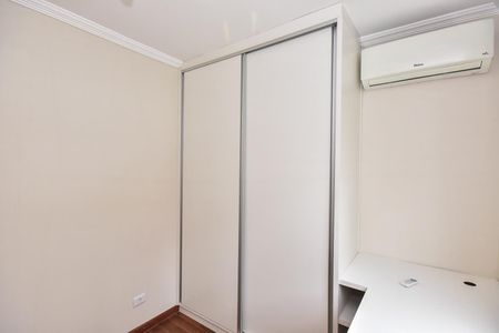 Apartamento à venda com 74m², 3 quartos e 2 vagasQuarto