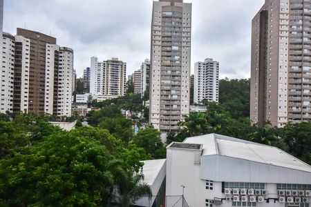 Apartamento à venda com 74m², 3 quartos e 2 vagasVista da Suíte 2