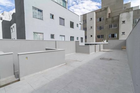 Casa à venda com 176m², 3 quartos e 2 vagasCobertura