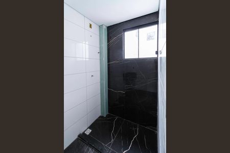 Casa à venda com 176m², 3 quartos e 2 vagasBanheiro da suíte 