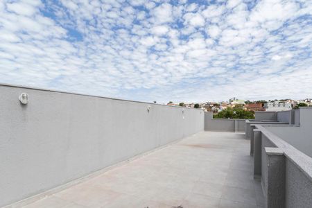 Casa à venda com 175m², 3 quartos e 2 vagasCobertura