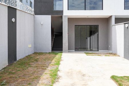 Casa à venda com 175m², 3 quartos e 2 vagasEntrada
