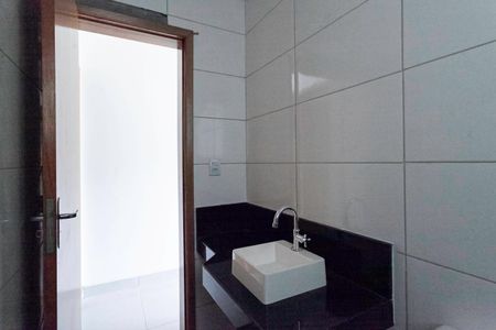 Casa à venda com 175m², 3 quartos e 2 vagasBanheiro social 