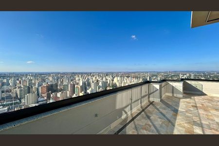 Studio à venda com 47m², 1 quarto e 1 vaga Studio à venda com 47m², 1 quarto e 1 vagaFoto 04