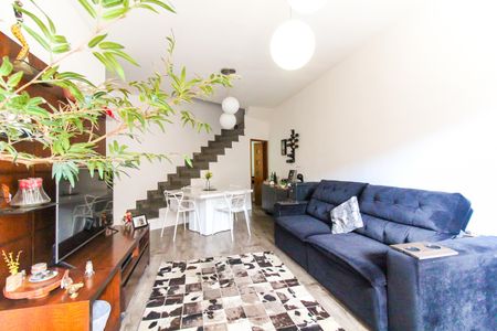 Casa à venda com 170m², 3 quartos e 3 vagasSala